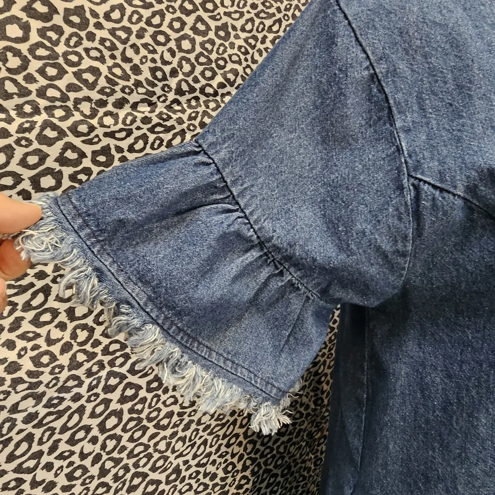 Umgee Blue Frayed Raw Edge Hem Denim Mini Dress Ruffled Sleeves Size M - Picture 6 of 8